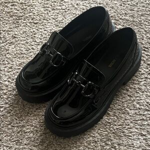 Stylish Black Women’s Patent Leather Loafers (Size 10) - Like New